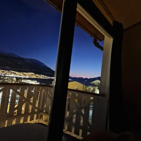 2 Bedroom In Mellomvegen Panorama Apartamento *