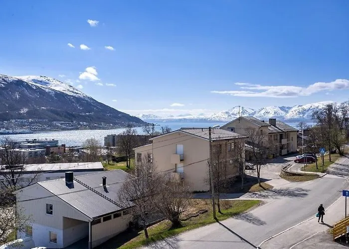 2 Bedroom In Mellomvegen Panorama アパート