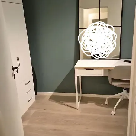 Apartment 2 Bedroom In Mellomvegen Panorama
